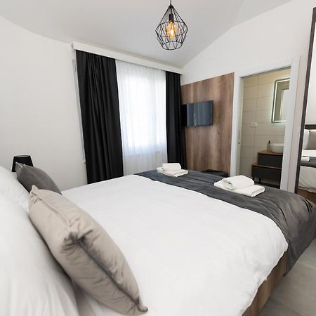 Kaštela Kapov'S Rooms מראה חיצוני תמונה