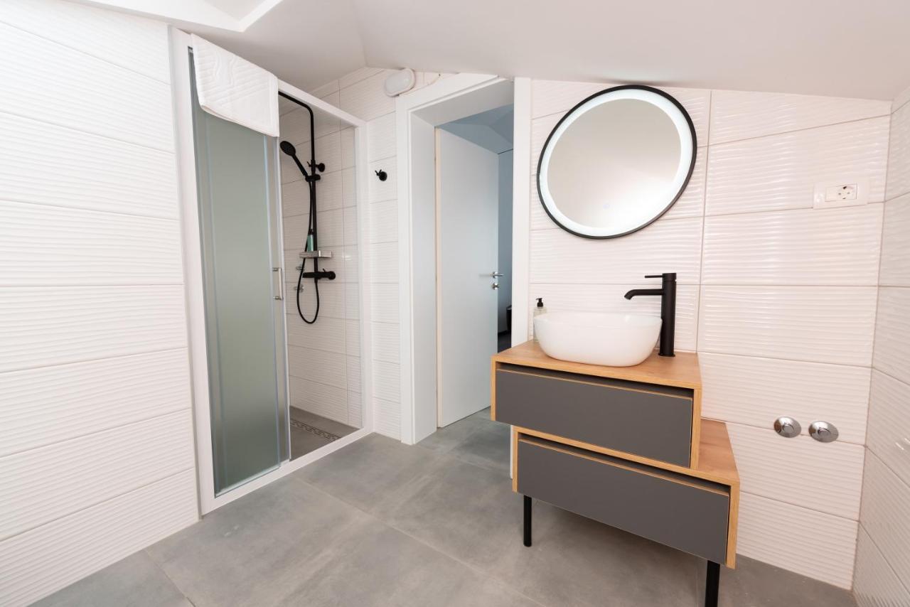 Kaštela Kapov'S Rooms מראה חיצוני תמונה
